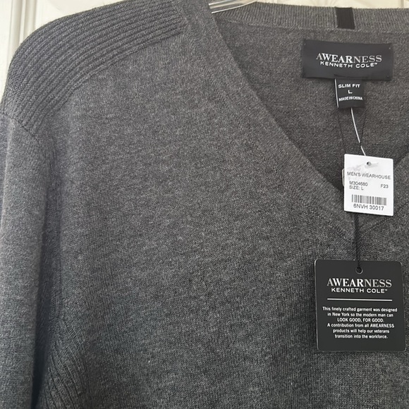 Awareness Kenneth Cole Men’s Gray Sweater - Picture 6 of 6